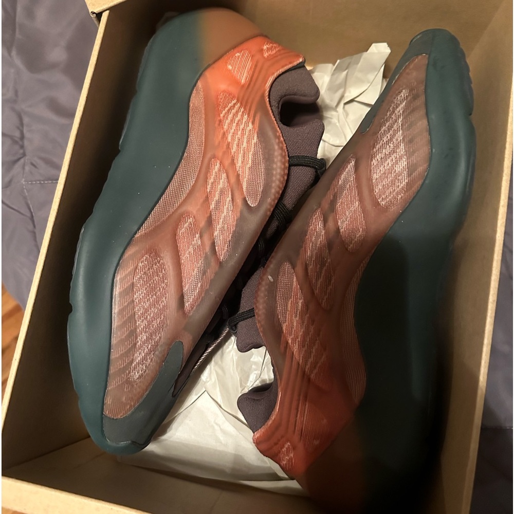 Yeezy 700 v3 copper fade